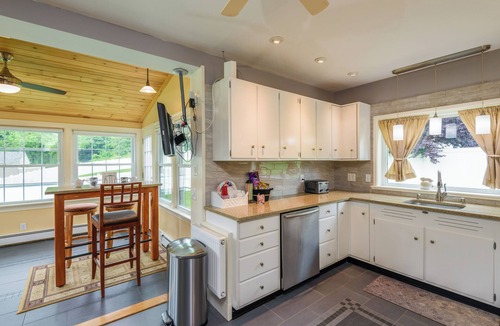 Wilmington House | Sunny & Tranquil Ranch Home, 3-2 Wilm & Philly