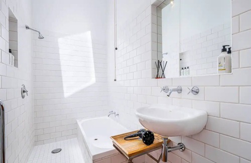 Freemans Bay Villa | Sunny Two-Bedroom Villa