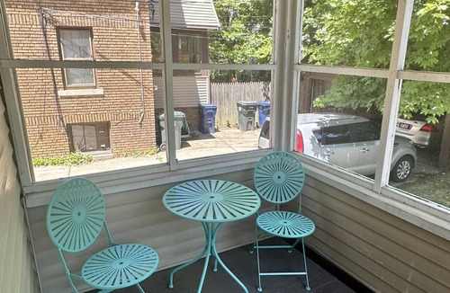 Cleveland Apartment | Sunny & Vibrant Two BDR