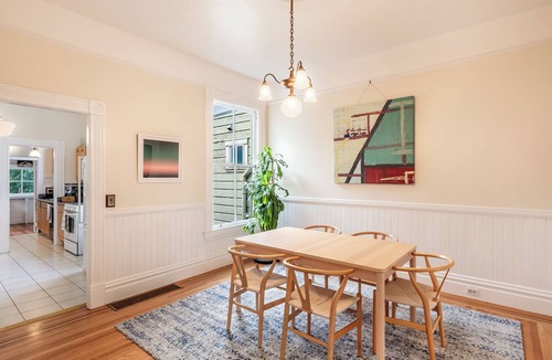 Noe Valley House | Sunny Victorian Home - Stylish, Comfy, Convenient