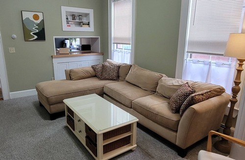 West End Apartment | Sunny West End 1 BR w/ High Ceilings & Parking