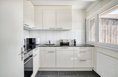 Sihlfeld Apartment | Sunny Wiedikon 2.5 Room w/Storage, 1 min to Market, by Blueground