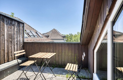 Sihlfeld Apartment | Sunny Wiedikon 2.5 Room w/Storage, 1 min to Market, by Blueground