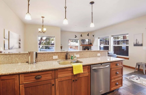 Tahoe Vista House | Sunny Woods Acres | Near Golf & Adventure Park