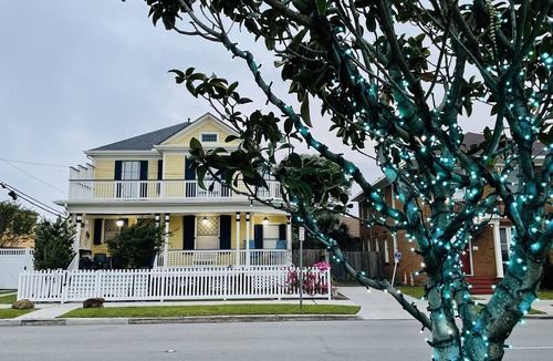 Galveston House | SunnyG Get Away - Private Pool - Walk to Pleasure Pier