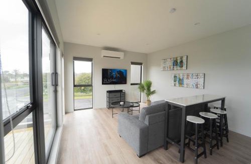 Sunnyhills House | Sunnyhills Viewside Town House