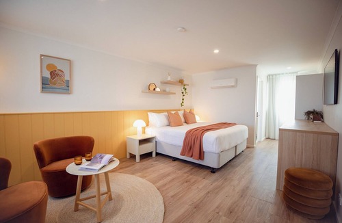 Aireys Inlet Hotel | Sunnymead Hotel