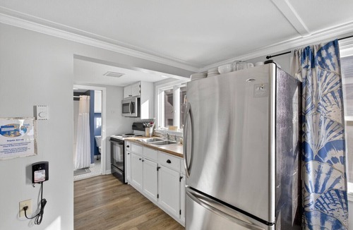 Matunuck House | Sunnyside Duplex