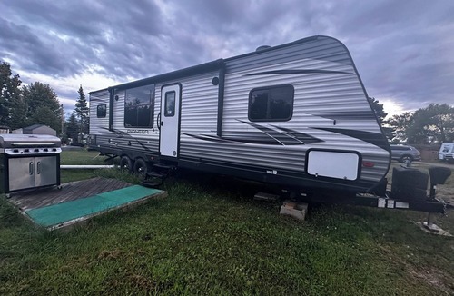 Nosbonsing RV Rental | Sunnyside Resort