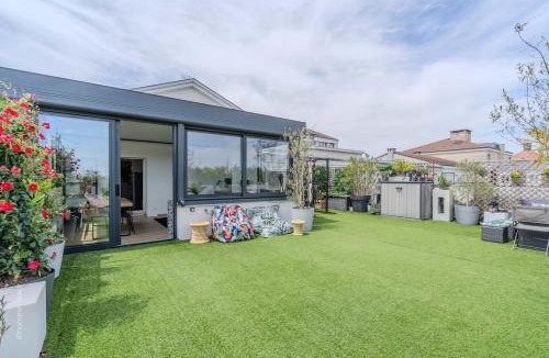 Bussy-Saint-Georges Apartment | Sunnyside Rooftop Disneyland Paris Bmyguest