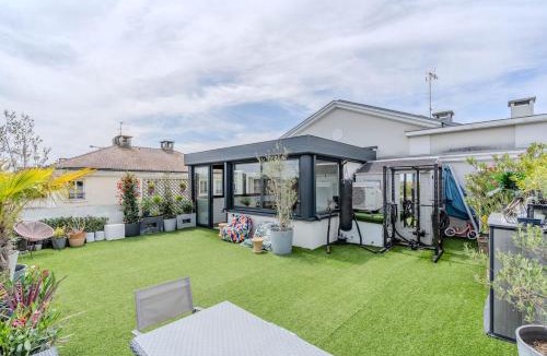 Bussy-Saint-Georges Apartment | Sunnyside Rooftop Disneyland Paris Bmyguest