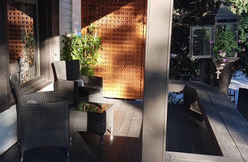 Sunnyside Cottage | Sunnyside Urban Cottage Oasis 2