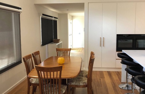 Tomakin House | Sunpatch Guest House