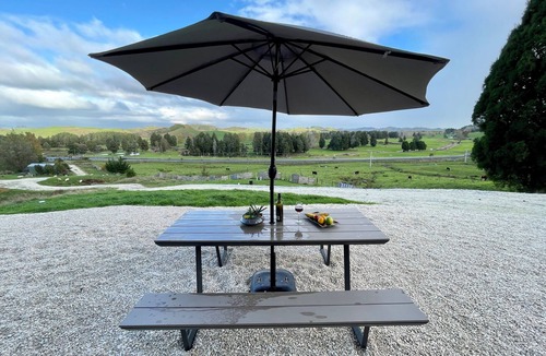 Hangatiki House | Sunrise, 2 Bed W/outdoor Bath