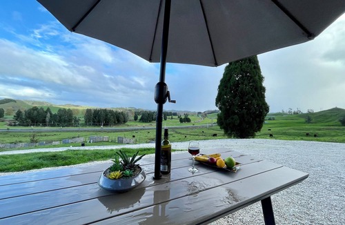 Hangatiki House | Sunrise, 2 Bed W/outdoor Bath