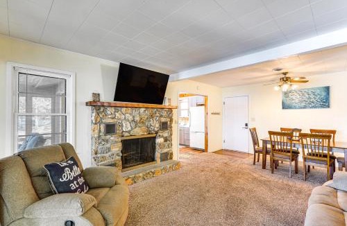Sunrise Beach House | Sunrise Beach Cottage with Dock and Boat Launch!