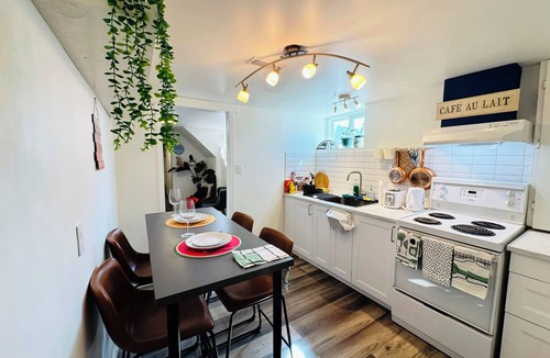 Woodbine Gardens Bed & Breakfast | Sunrise BnB with Free Parking
