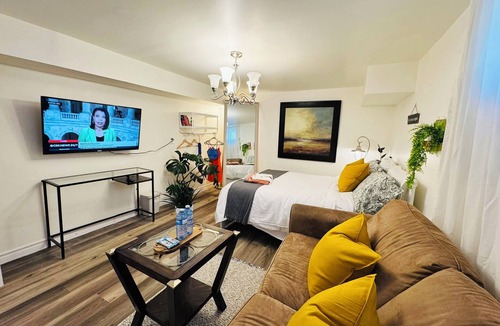 Woodbine Gardens Bed & Breakfast | Sunrise BnB with Free Parking