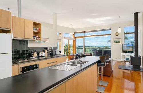 Jan Juc House | Sunrise By The Sea