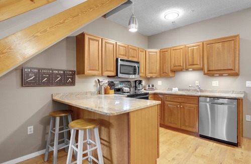 Sunday River Area Condo | Sunrise C-130/132 | 3 Bed, 2 Bath