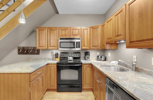 Sunday River Area Condo | Sunrise C-130/132 | 3 Bed, 2 Bath