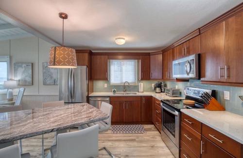 O'byrne House | Sunrise Cottage Beachfront Home