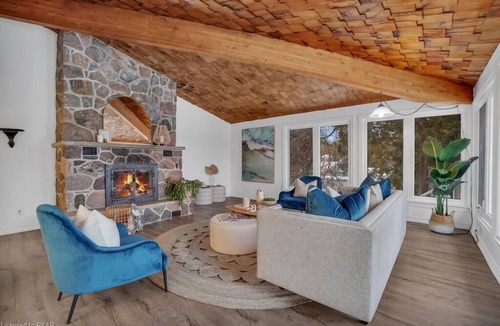 Fenelon Falls Cottage | Sunrise Cottage - Private Beach on Sturgeon Lake
