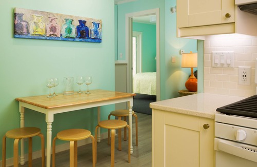 Saugatuck Cottage | Sunrise Cottage, Saugatuck. Walk downtown. Clean, crisp, colorful, convenient.