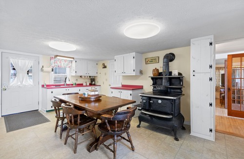 Standish Cottage | Sunrise cottage