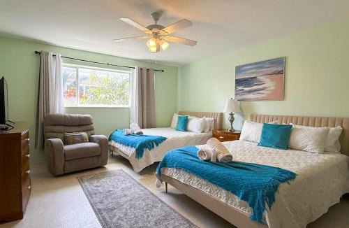 North Beach Apartment | Sunrise Delight 2 min walk to Beach Essentials