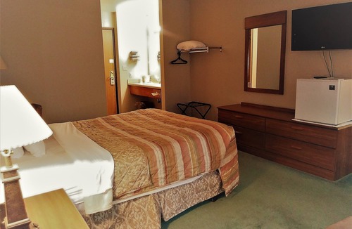 Mondovi Hotel | SunRise Inn Hotel