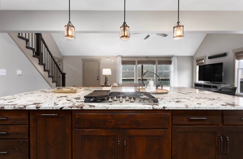 Grain Valley House | Sunrise Lake House