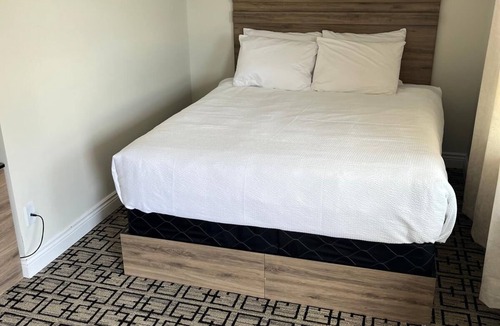Owen Sound Hotel | Sunrise Motel