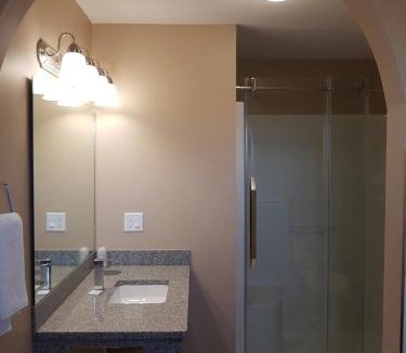 Regina Hotel | Sunrise Motel
