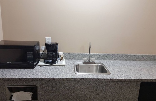 Regina Hotel | Sunrise Motel