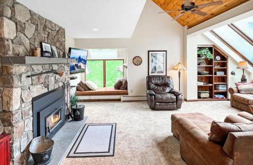 Killington House | Sunrise Northstar B1 - Bear View
