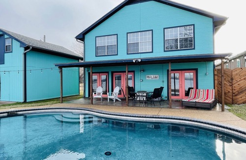 Dennis House | Sunrise Oasis! Large 4 Bedroom, 3 bath with pool - Lakefront