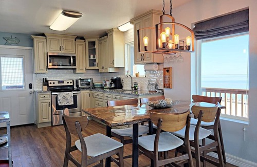 Port Lavaca House | SUNRISE ON MAG - Beach House