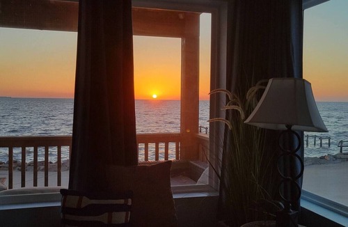 Port Lavaca House | SUNRISE ON MAG - Beach House