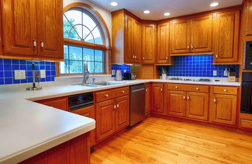 Geneva House | Sunrise on the Bay: Luxurious Seneca Lakefront Escape