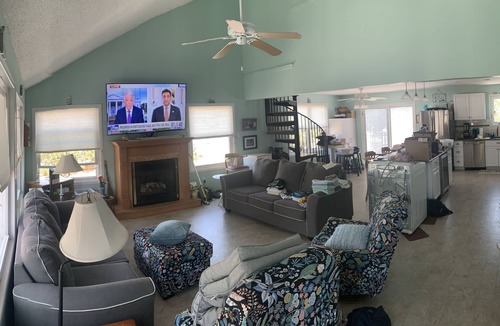 Beach Haven Park House | Sunrise or Sunset, 2 blocks from the beach and 1 block from the Bay!