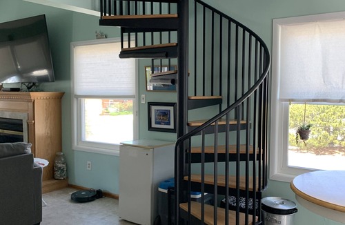 Beach Haven Park House | Sunrise or Sunset, 2 blocks from the beach and 1 block from the Bay!