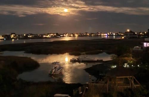 Newburyport House | Sunrise Paradise