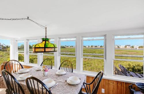 Newburyport House | Sunrise Paradise