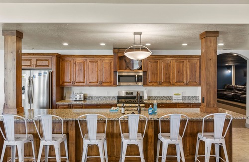 Harbor Village Hotel | Sunrise Resort Room #104 | 0 Bed, 1 Bath