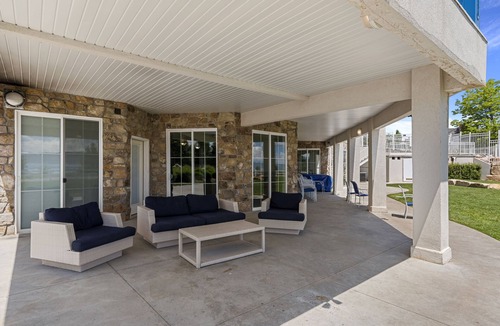 Harbor Village Hotel | Sunrise Resort Room #104 | 0 Bed, 1 Bath