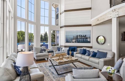 Harbor Village Hotel | Sunrise Resort Room #306 | 1 Bed, 1 Bath