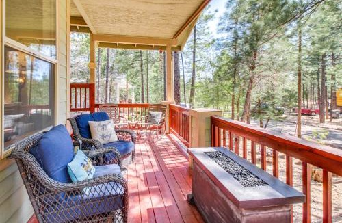 Pinetop-Lakeside House | Sunrise Resort Day Trips! Family Cabin w/Fire Pit