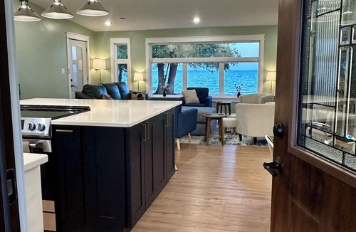 Menominee House | Sunrise Retreat