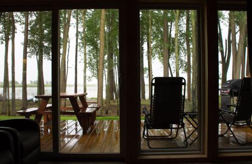Au Gres House | Sunrise Shore